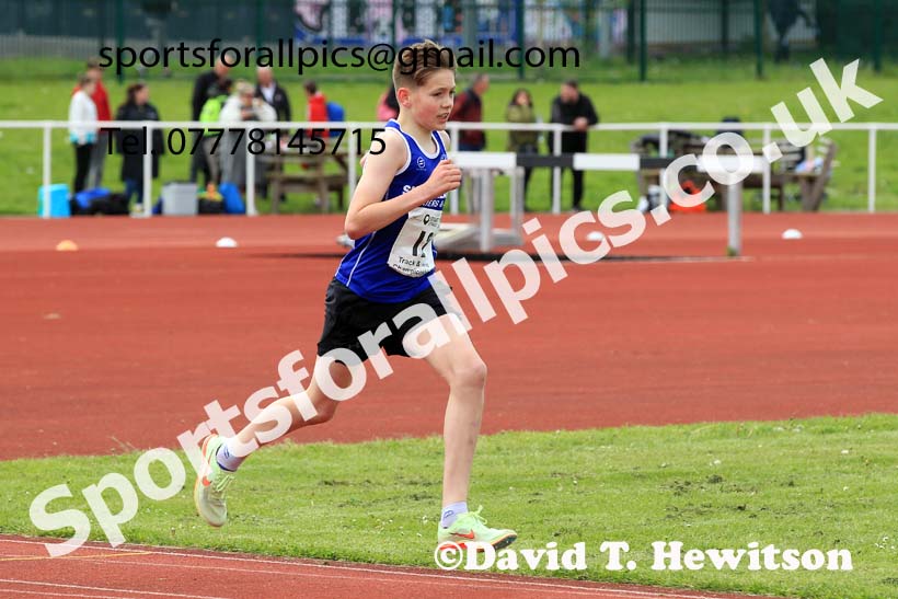 Boys Under-13s 1500 metres 2023 North Eastern Track and Field Champs., Middlesbrough Sports Village, Middlesbrough. Photo: David T. Hewitson/Sports for All Pics